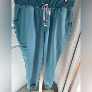 Figs Zamora Jogger Scrub Pants.  Hydrogreen color, size XL, petite.